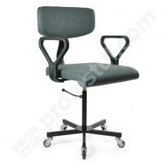 Промышленные стулья и табуреты: использование в разных отраслях промышленности